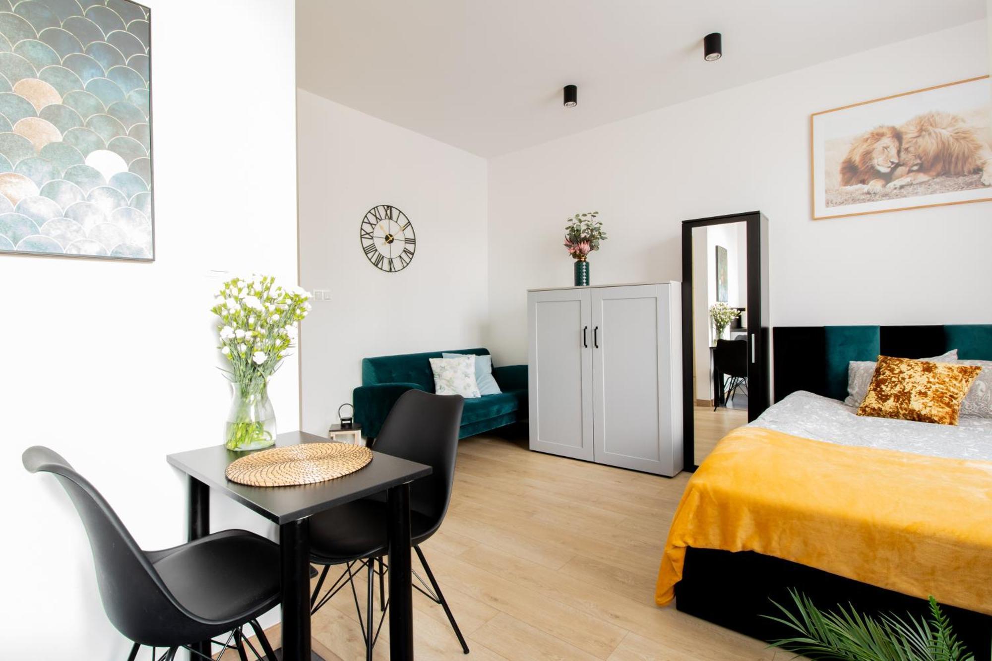 Piotrapartments - Big City Life Apartments In Central Warszawa Bagian luar foto