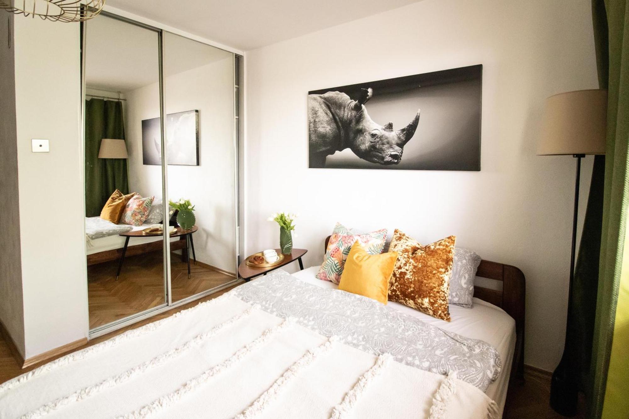 Piotrapartments - Big City Life Apartments In Central Warszawa Bagian luar foto